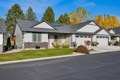 1109 N Country Club Dr #11, Deer Park, WA 99006
