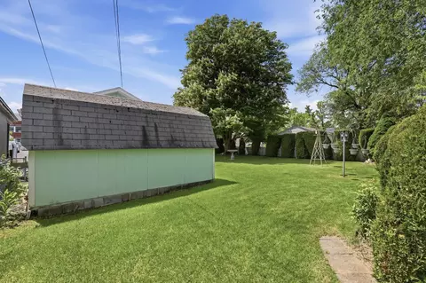 Exterior - 309 E Nebraska Ave, Spokane, WA 99207 photo 9 of 14