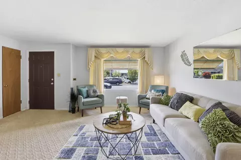 Living - 309 E Nebraska Ave, Spokane, WA 99207 photo 3 of 4