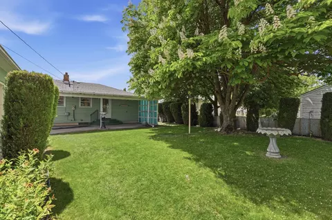 Exterior - 309 E Nebraska Ave, Spokane, WA 99207 photo 8 of 14