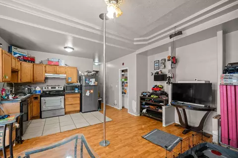 Kitchen - 2924 E Broad Ave, Spokane, WA 99217 photo 7 of 14