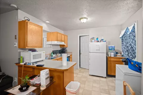 Kitchen - 2924 E Broad Ave, Spokane, WA 99217 photo 10 of 14