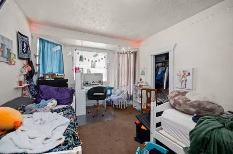 Bedroom - 2924 E Broad Ave, Spokane, WA 99217 photo 8 of 9