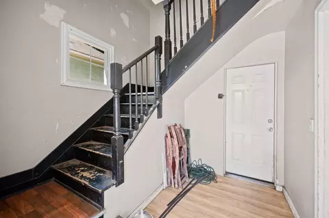 Entry Way - 2924 E Broad Ave, Spokane, WA 99217 photo 1 of 3