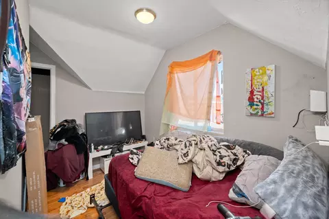 Bedroom - 2924 E Broad Ave, Spokane, WA 99217 photo 7 of 9