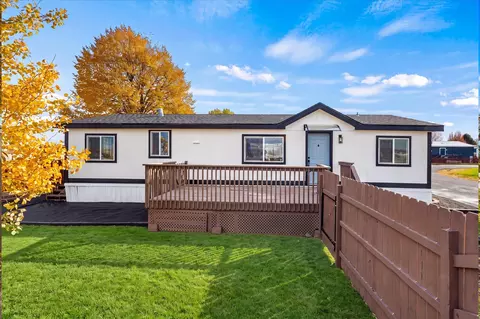 10510 W Richland Rd #37, Cheney, WA 99004