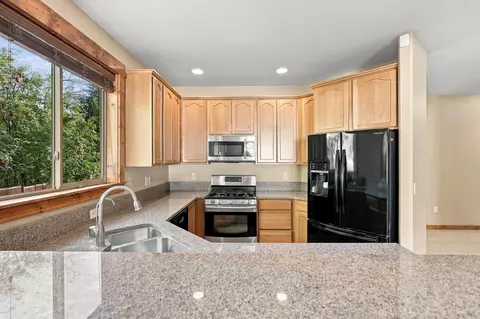 Kitchen - 11809 E Main Ave, Spokane Valley, WA 99206 photo 1 of 4