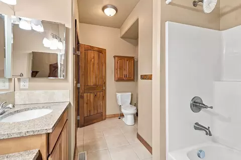 Bath - 11809 E Main Ave, Spokane Valley, WA 99206 photo 2 of 5