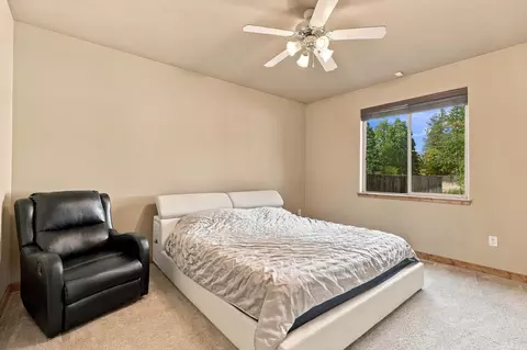 Bedroom - 11809 E Main Ave, Spokane Valley, WA 99206 photo 1 of 7