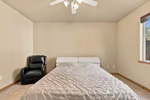 Bedroom - 11809 E Main Ave, Spokane Valley, WA 99206 photo 2 of 7