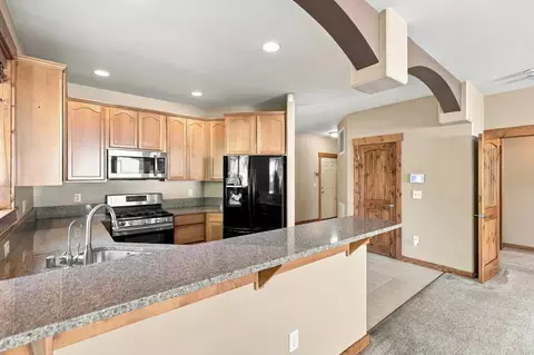 Kitchen - 11809 E Main Ave, Spokane Valley, WA 99206 photo 2 of 4