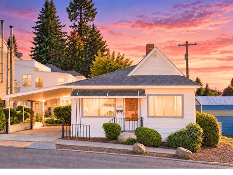 116 E Main St, Tekoa, WA 99033