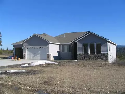 2212 E Half Moon Lk, Colbert, WA 99005 photo 1