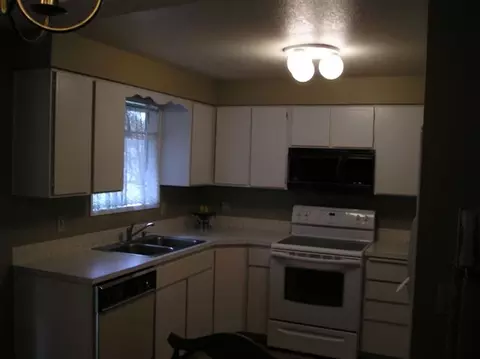 816 E Greenleaf Dr, Spokane, WA 99208 photo 5