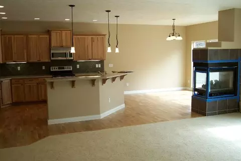 824 E Lakeview Ln, Spokane, WA 99208 photo 5