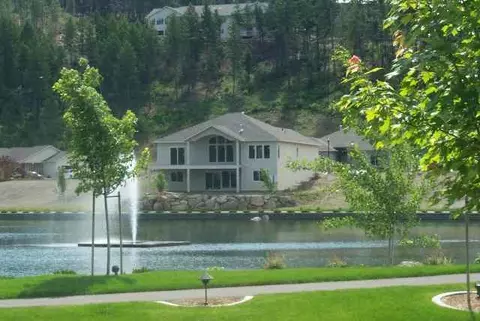 823 E Lakeview Ln, Spokane, WA 99208 photo 1