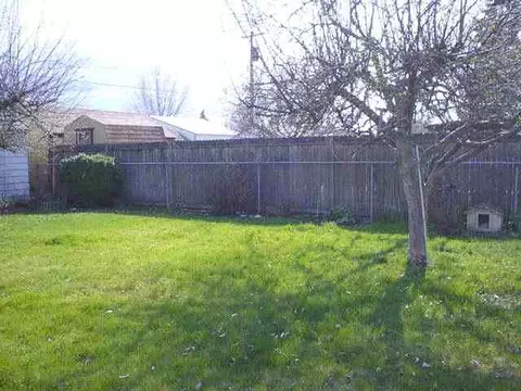 2426 E Marshall, Spokane, WA 99207 photo 2
