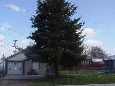 803 E Crown Ave, Spokane, WA 99207 photo 4