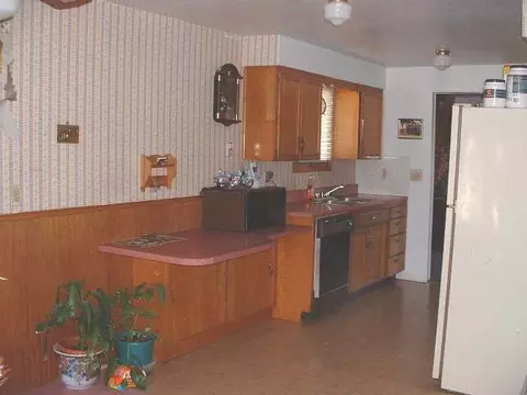 2433 E Decatur Ave, Spokane, WA 99208 photo 3