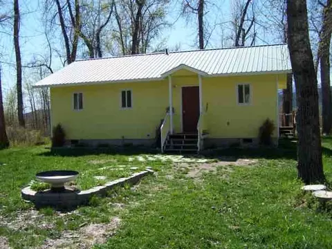 601 Riverbend Loop Rd, Cusick, WA 99119 photo 2