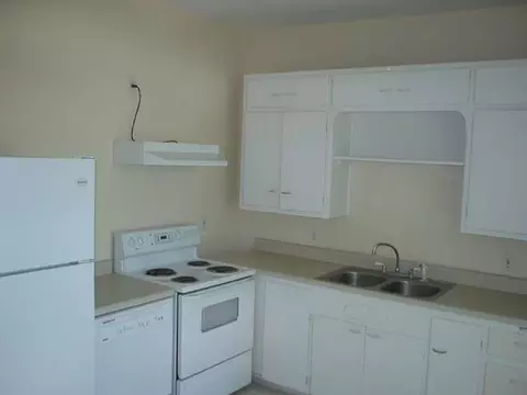 717 E Hoffman, Spokane, WA 99207 photo 3