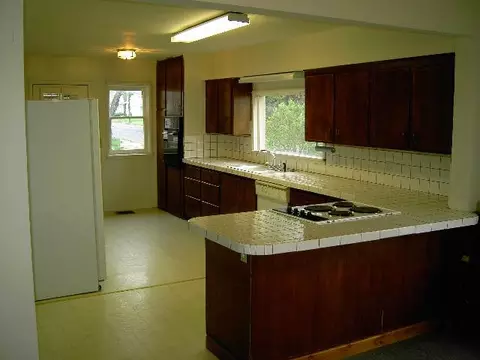 2002 E 1st, Spokane, WA 99202 photo 2