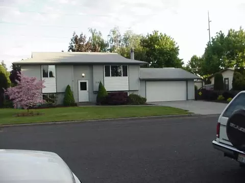 708 E Beacon, Spokane, WA 99208 photo 1