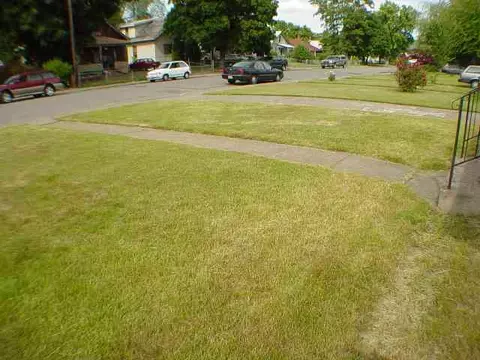 2528 E Hoffman, Spokane, WA 99207 photo 3