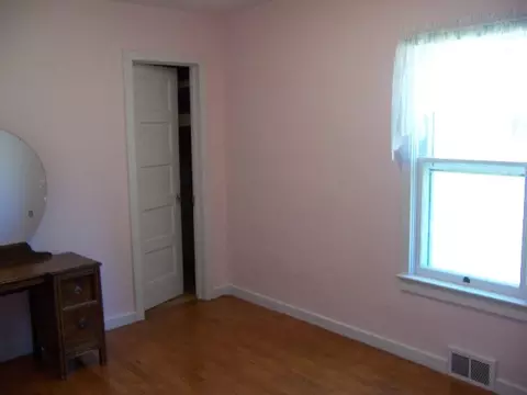 1402 E Walton, Spokane, WA 99207 photo 6