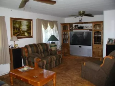 523 E Wabash Ave, Spokane, WA 99207 photo 2