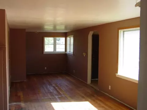 728 E Crown Ave, Spokane, WA 99207 photo 2