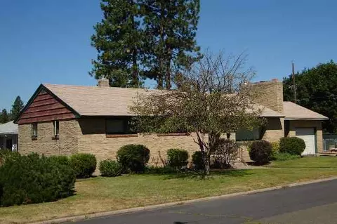 4207 N E St, Spokane, WA 99205 photo 1