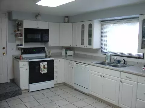 10422 E 13th, Spokane, WA 99206 photo 4