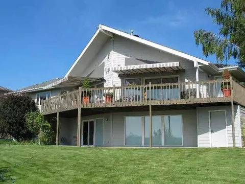 10015 N Comanche Dr, Spokane, WA 99208 photo 2