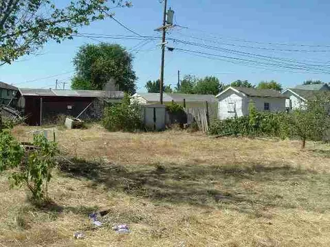 2808 E Sinto, Spokane, WA 99202 photo 2