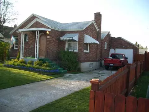 1727 E Hoffman, Spokane, WA 99207 photo 1