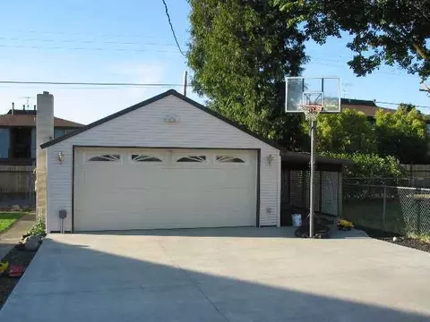 2407 E Marshall, Spokane, WA 99207 photo 2