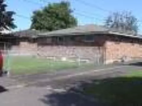 1216 E Baldwin Ave, Spokane, WA 99207 photo 2