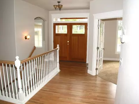 2123 E Overbluff Rd, Spokane, WA 99203 photo 2