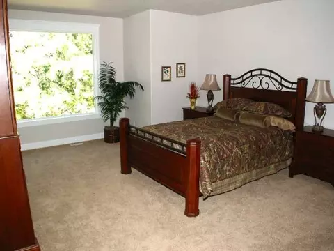 2123 E Overbluff Rd, Spokane, WA 99203 photo 5