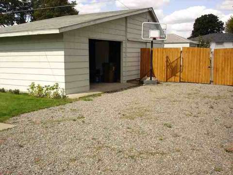 1427 E Olympic, Spokane, WA 99207 photo 2
