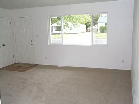 2913 E Nora, Spokane, WA 99207 photo 2
