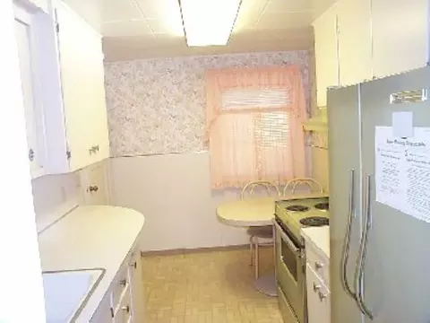 720 E Crown Ave, Spokane, WA 99207 photo 3