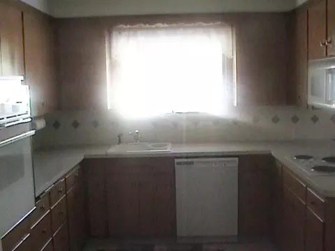 1821 E 35th, Spokane, WA 99203 photo 3