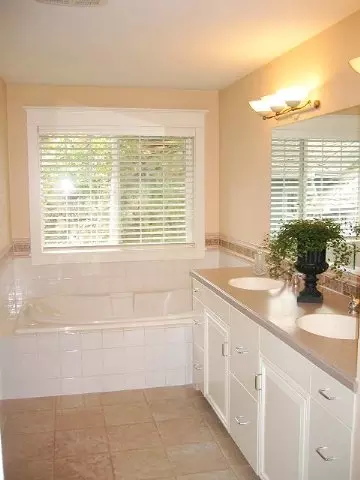 1015 E 20th, Spokane, WA 99203 photo 4