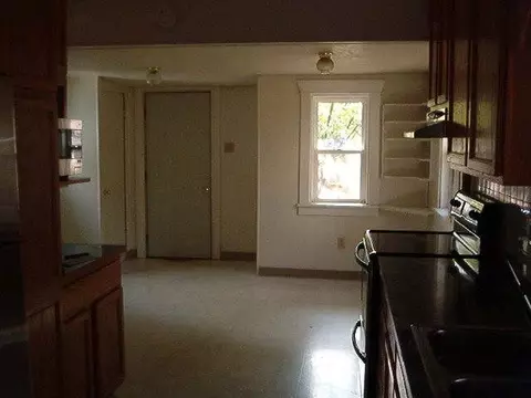 410 E 8th Ave, Spokane, WA 99202 photo 4