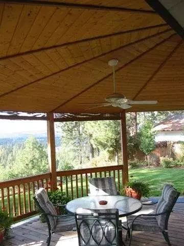 629 E Roundtablecircle, Spokane, WA 99218 photo 2
