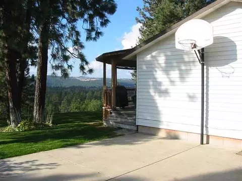 629 E Roundtablecircle, Spokane, WA 99218 photo 4