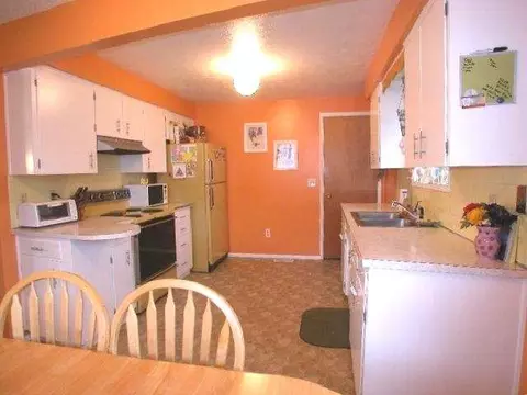 1111 E Columbia, Spokane, WA 99208 photo 3