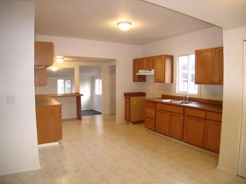 2404 E 5th, Spokane, WA 99202 photo 3